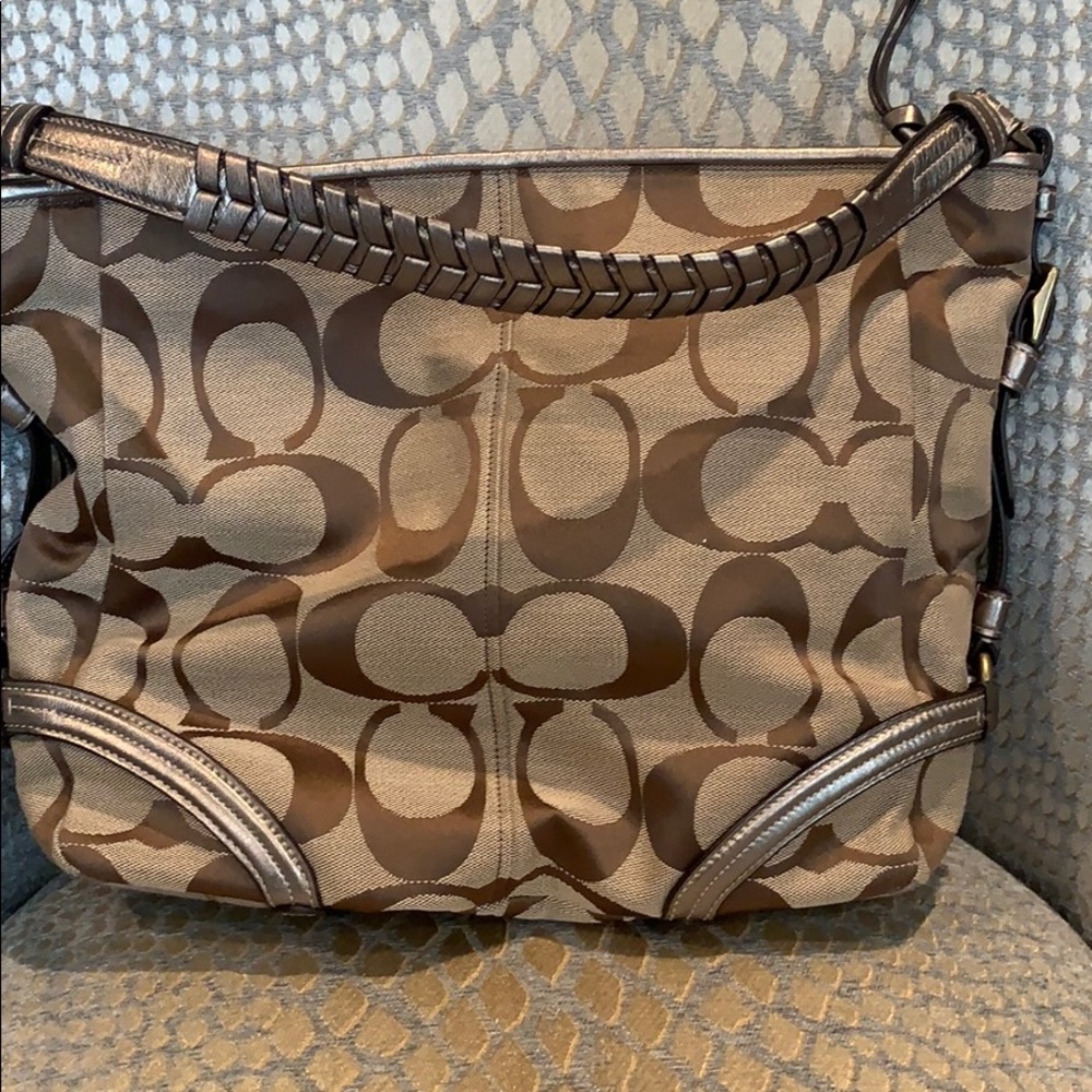 Coach purse - Picture 4 of 8